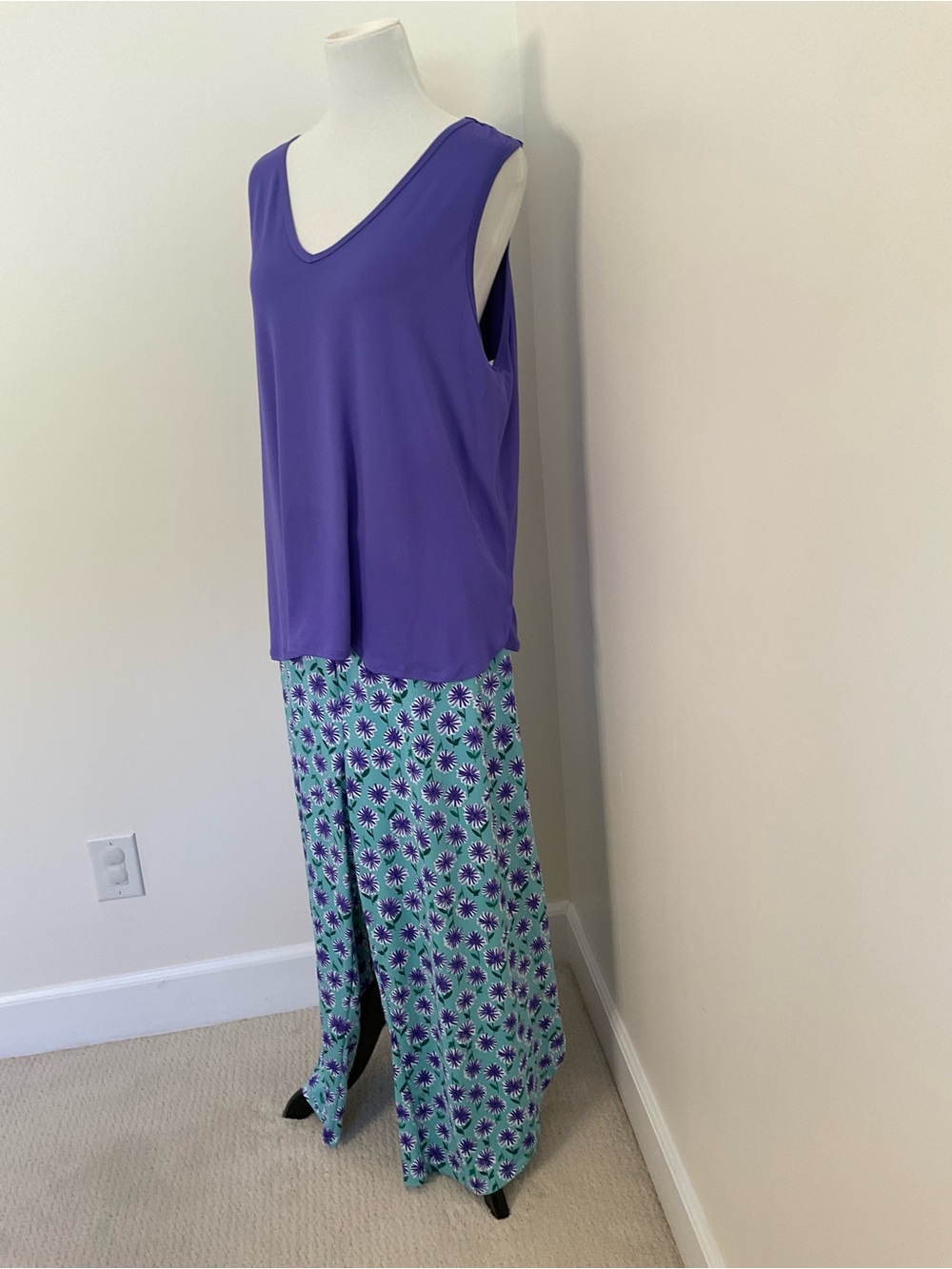 NWT Women’s Cuddl Duds 2-Piece Pajama Set - Picture 3 of 10